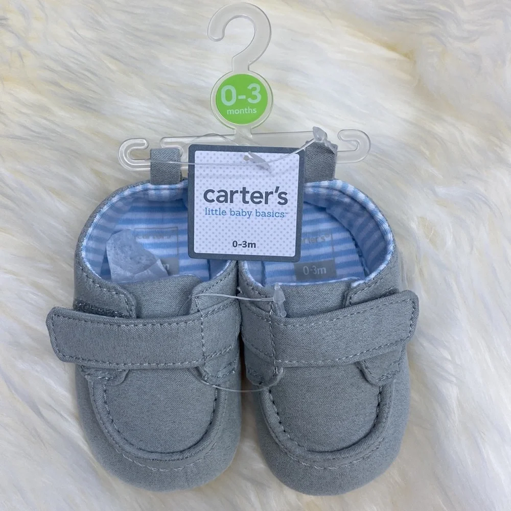 •carter’s• {little baby basics} Gray Velcro Baby booties [0-3 M]